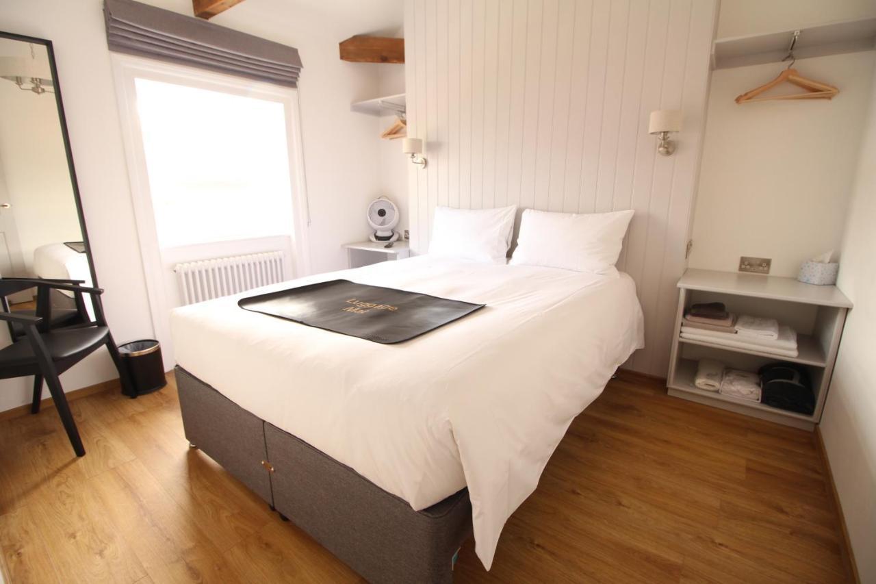 Number 8 Hotel Canterbury Bagian luar foto