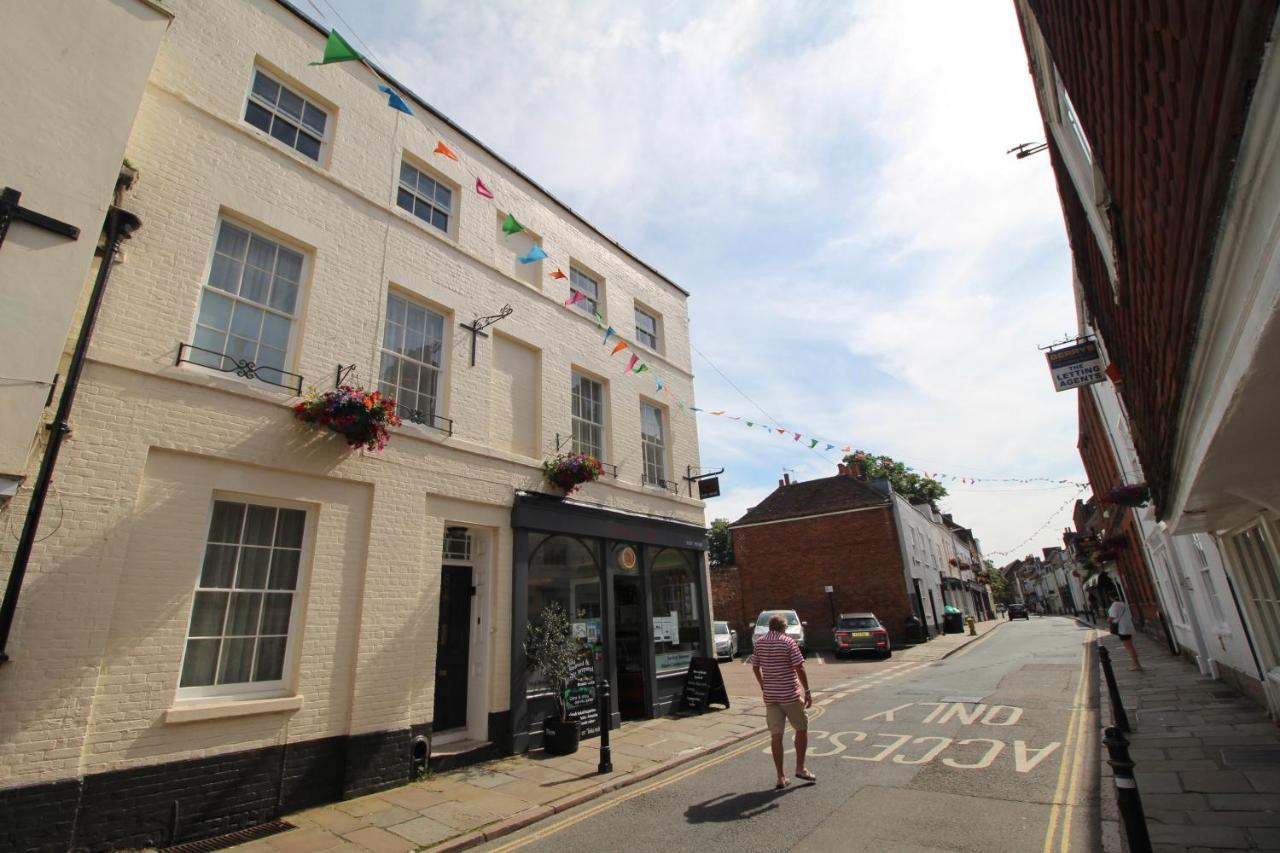 Number 8 Hotel Canterbury Bagian luar foto