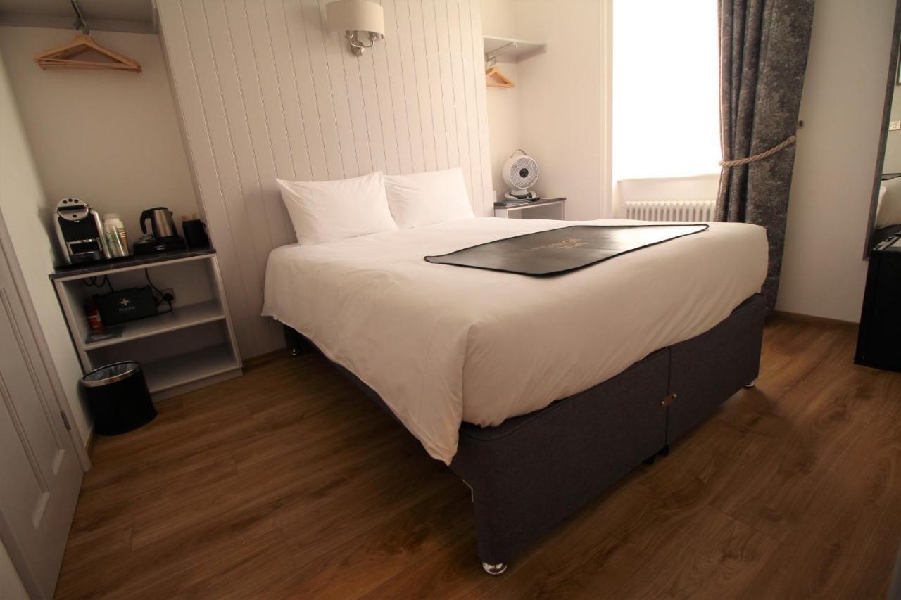 Number 8 Hotel Canterbury Bagian luar foto