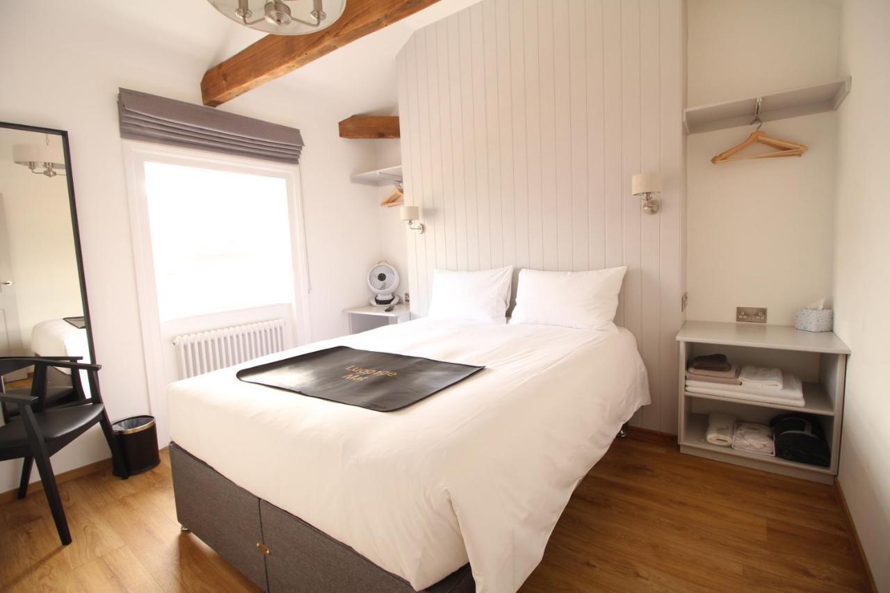 Number 8 Hotel Canterbury Bagian luar foto