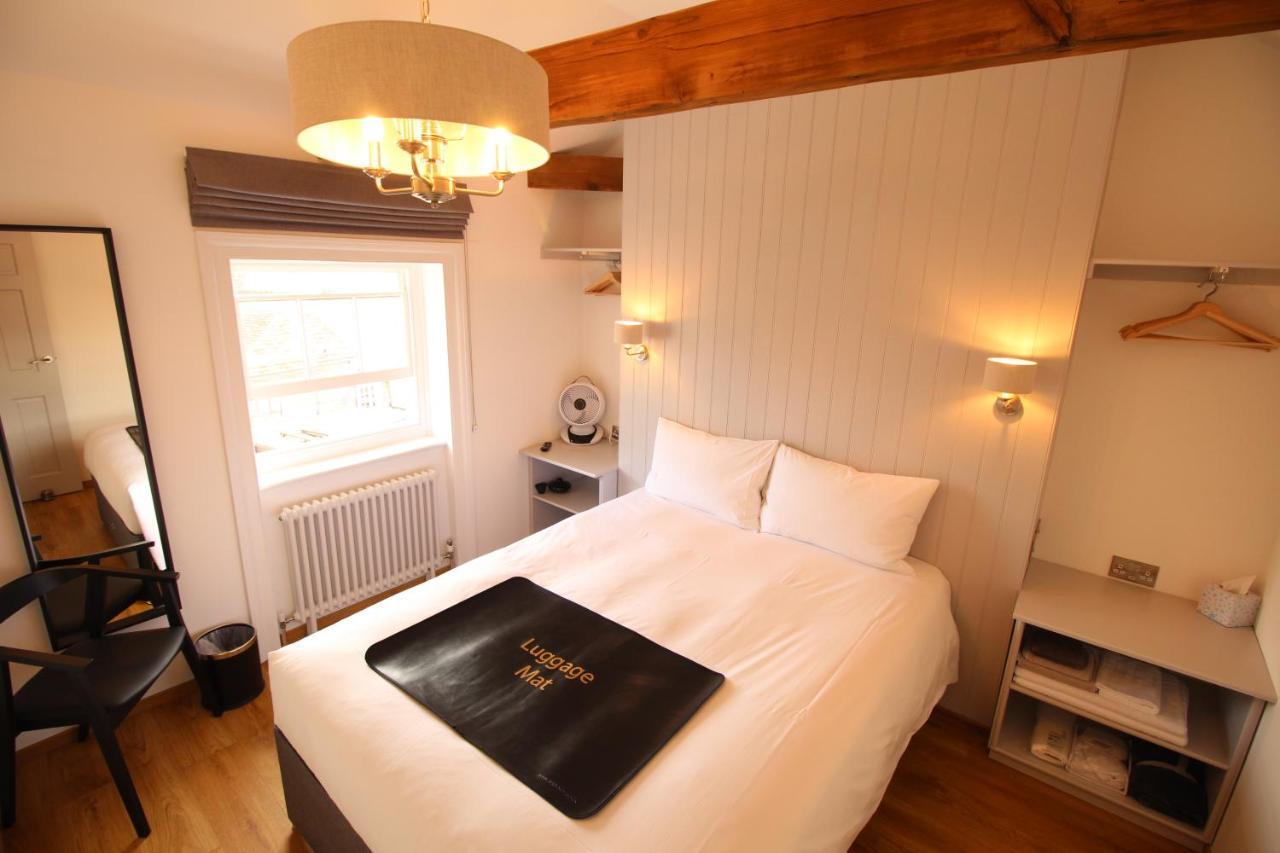 Number 8 Hotel Canterbury Bagian luar foto