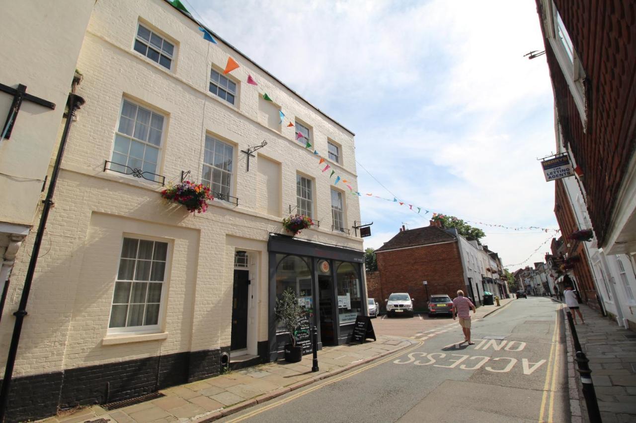 Number 8 Hotel Canterbury Bagian luar foto