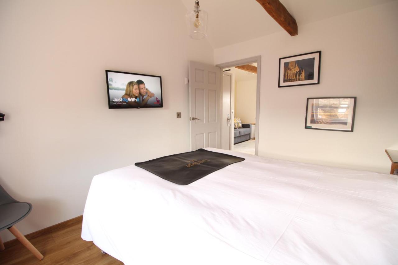Number 8 Hotel Canterbury Bagian luar foto