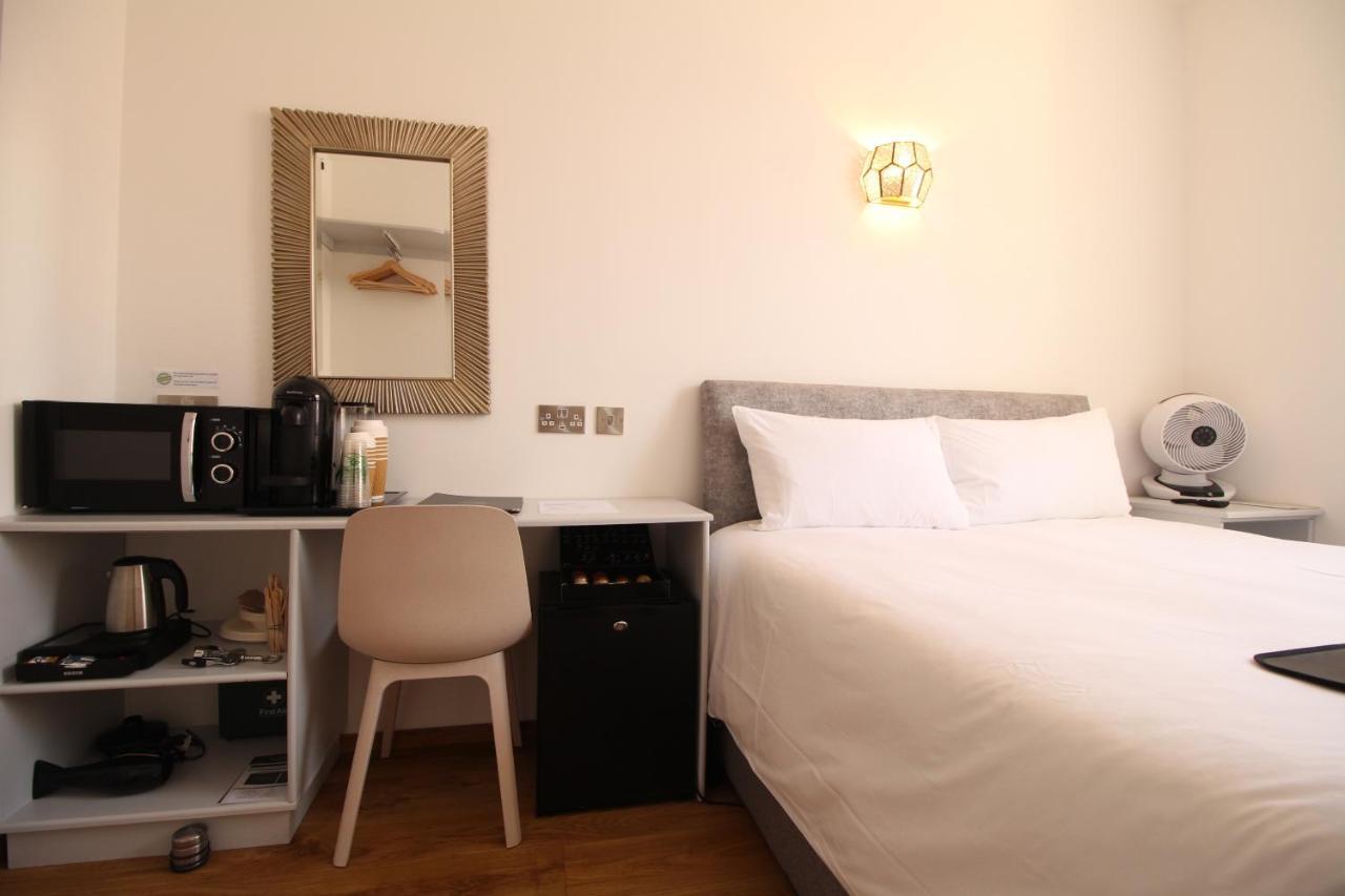 Number 8 Hotel Canterbury Bagian luar foto
