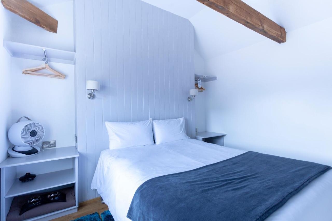 Number 8 Hotel Canterbury Bagian luar foto