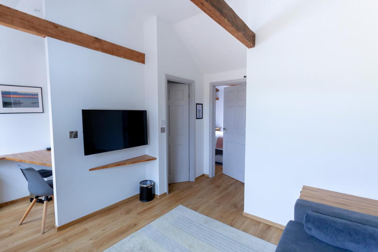 Number 8 Hotel Canterbury Bagian luar foto
